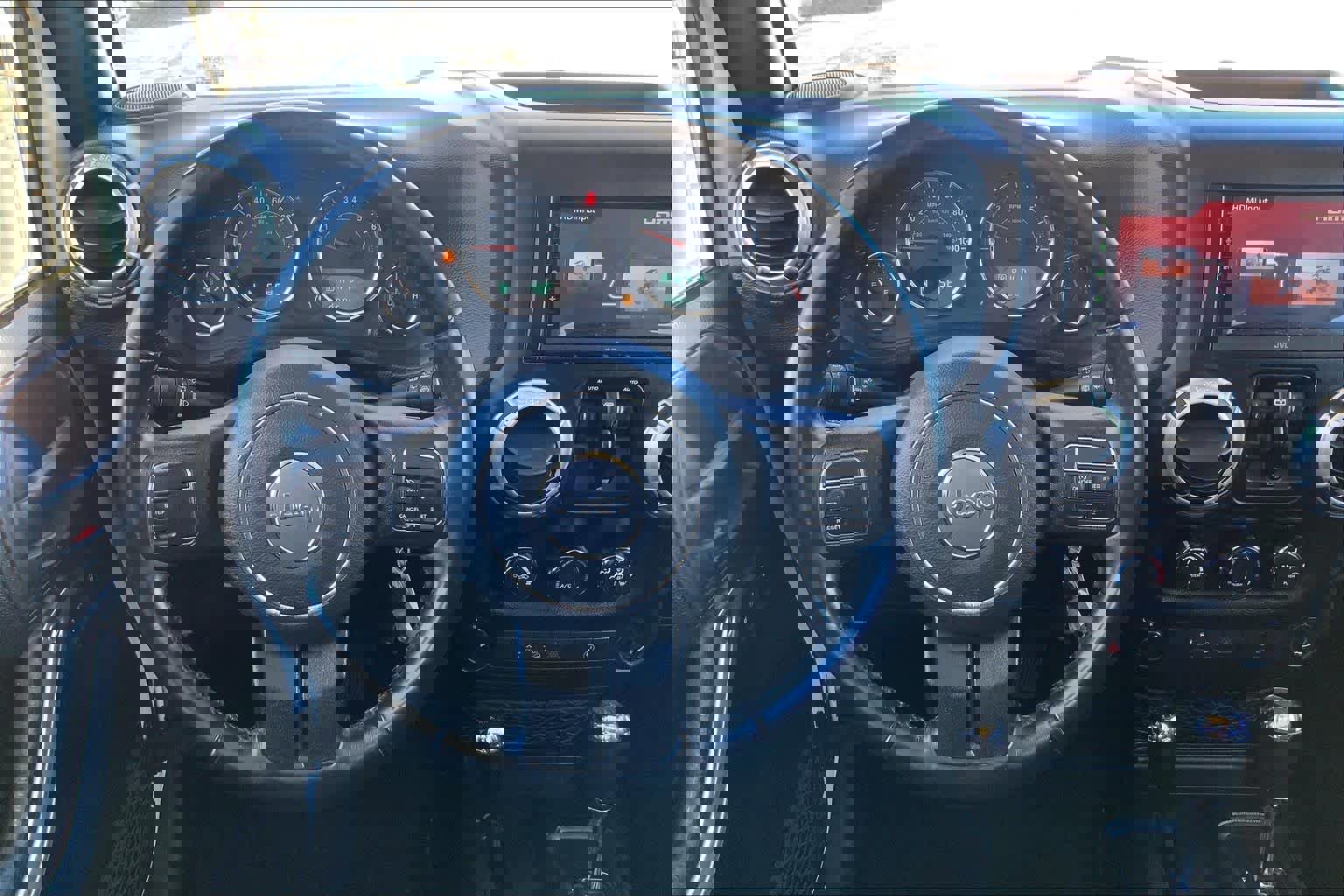 Used 2018 Jeep Wrangler Unlimited Sahara image 7