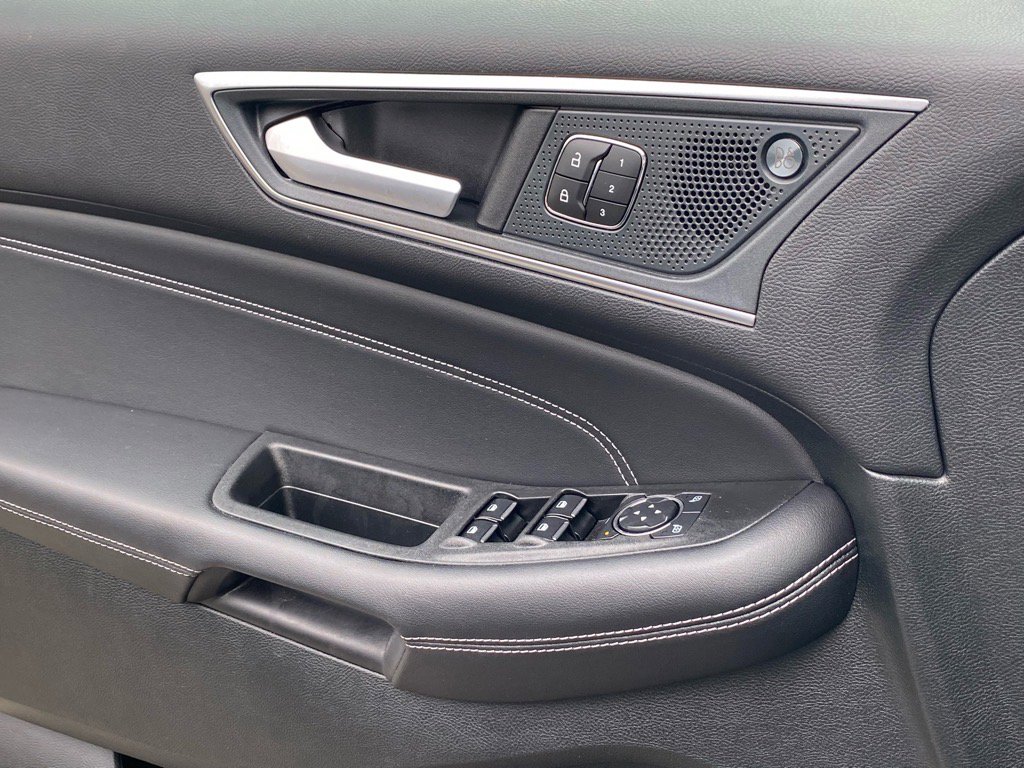 Certified 2024 Ford Edge Titanium w/ Equipment Group 301A image 18