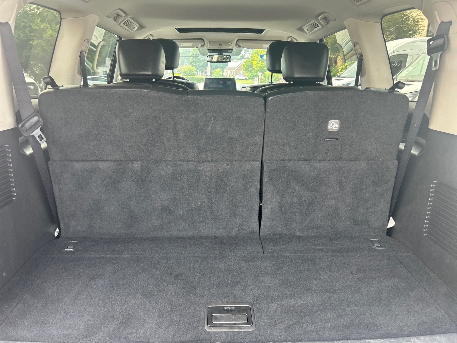 Used 2024 Nissan Armada SL w/ Captain's Chairs Package AWD/4WD image 17