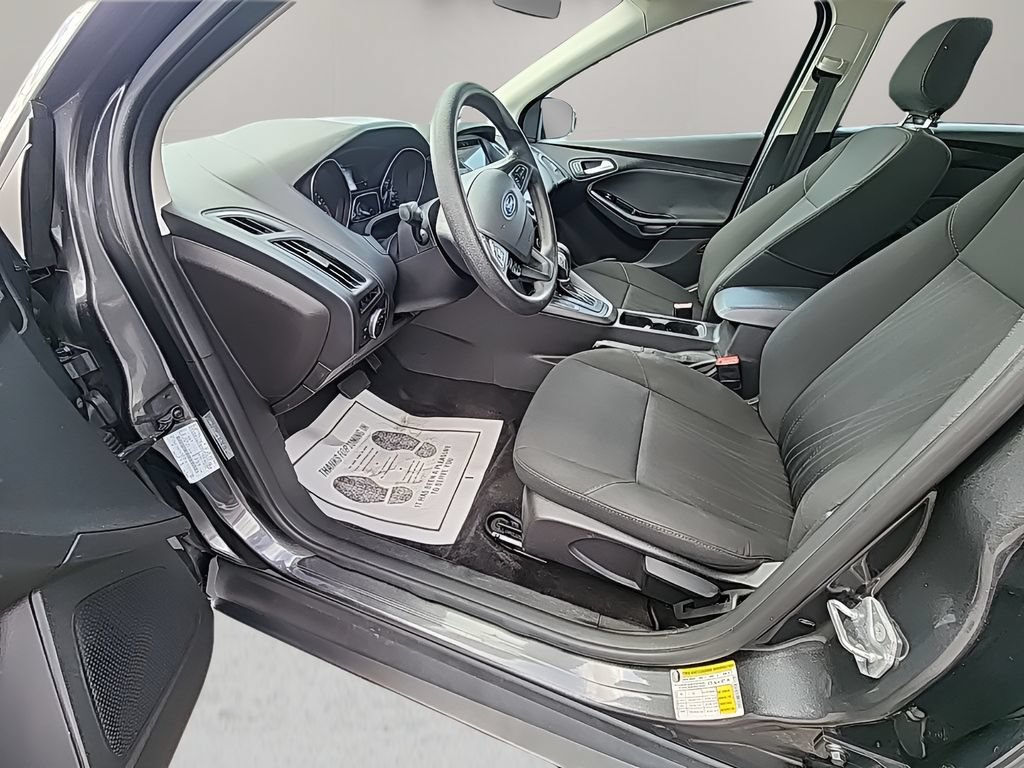 Certified 2018 Ford Focus SEL FWD image 23