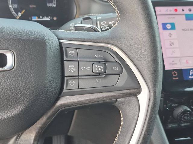 Used 2024 Jeep Grand Cherokee L Limited w/ Luxury Tech Group II AWD/4WD image 21