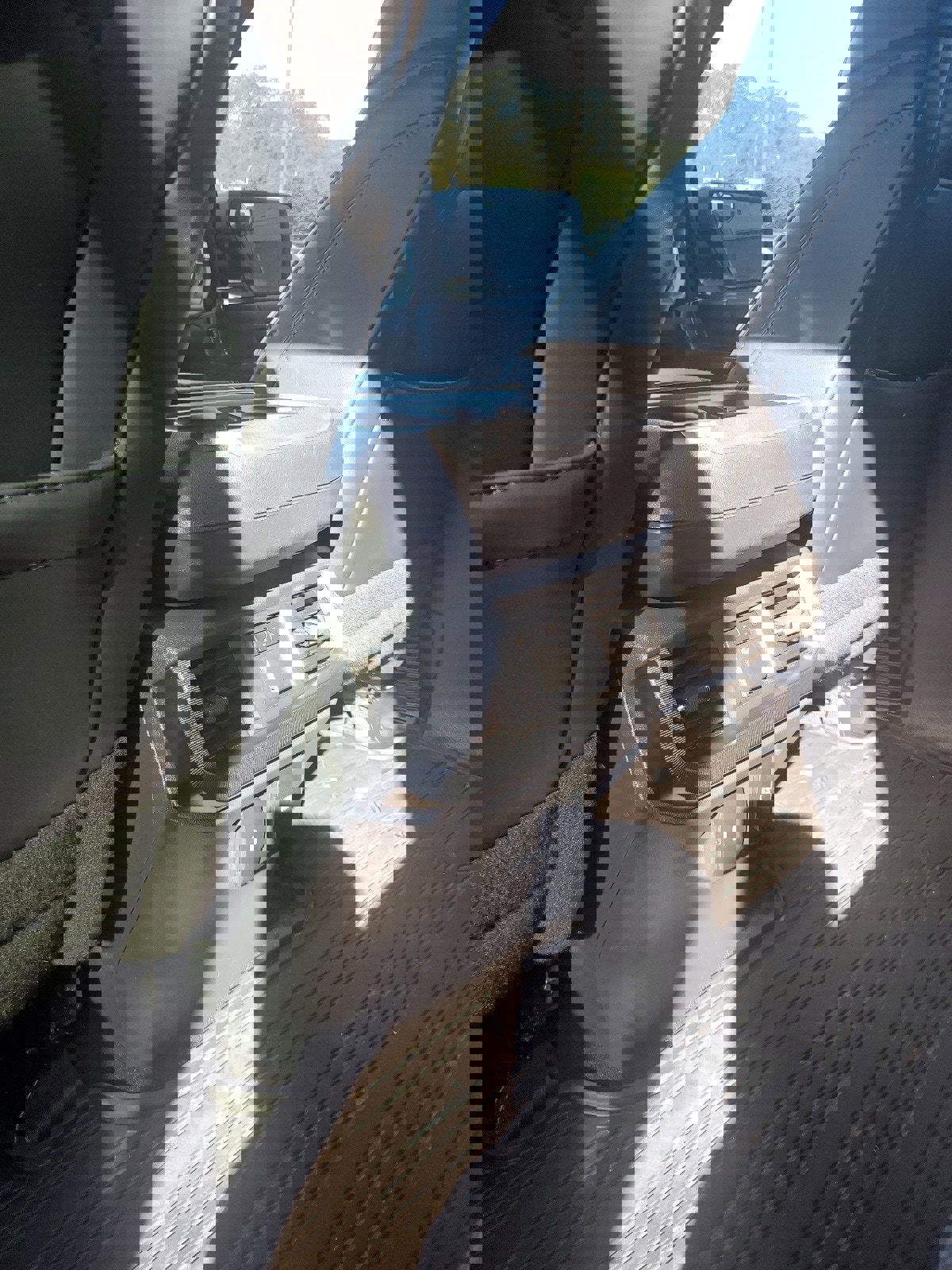 Certified 2024 Ford F150 Platinum w/ Equipment Group 702A High image 17