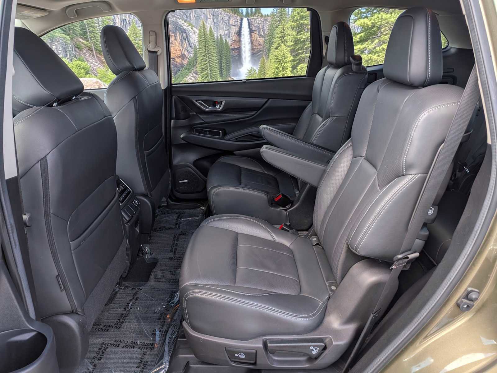 Used 2024 Subaru Ascent Limited w/ Technology Package AWD/4WD image 19