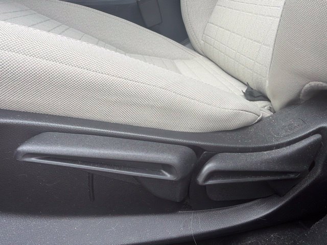 Used 2023 Honda HR-V LX image 18