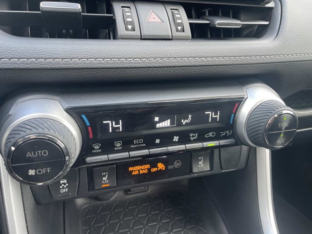 Used 2022 Toyota RAV4 XLE Premium image 21