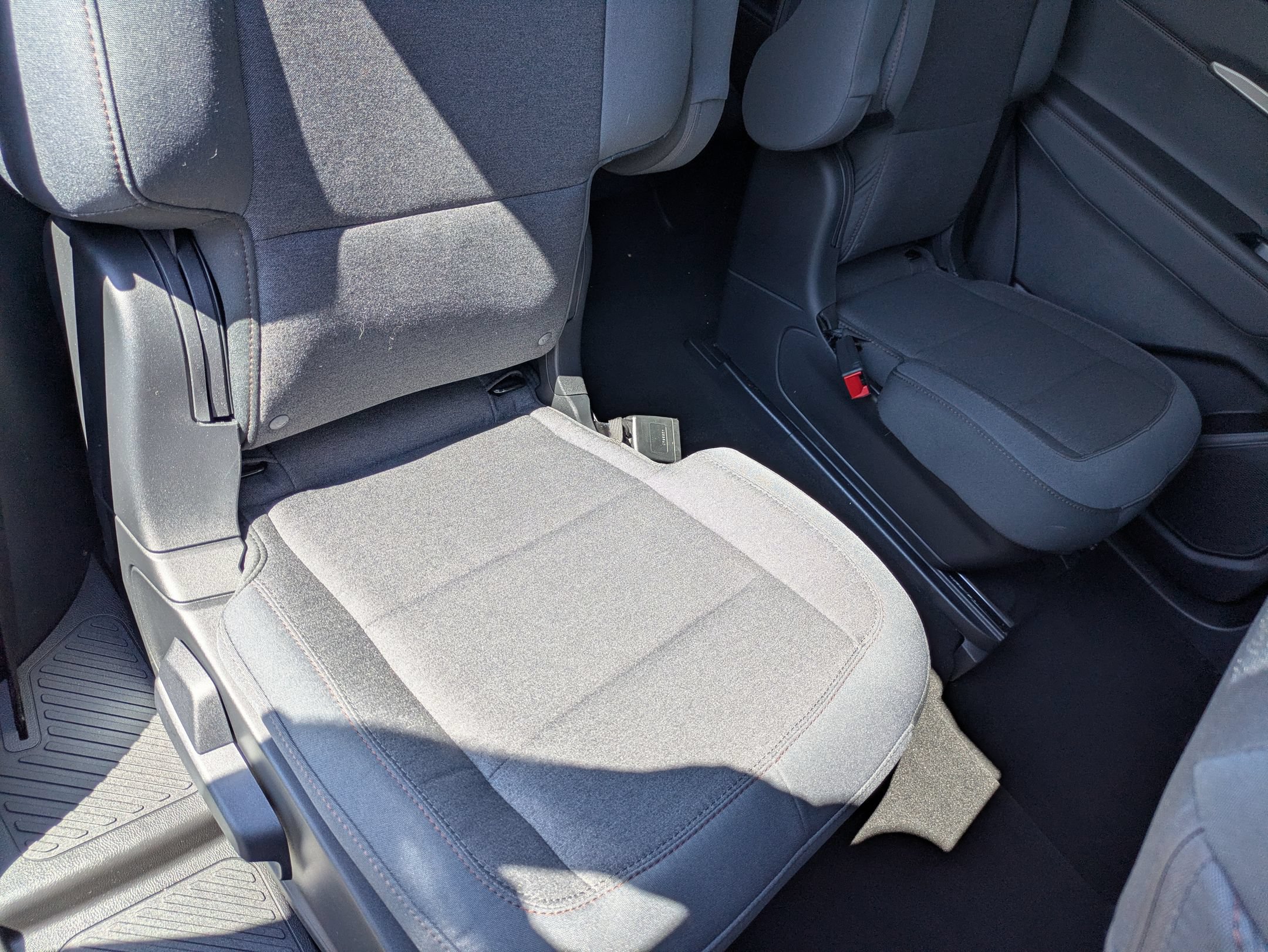 Certified 2026 Ford Explorer Active RWD image 35