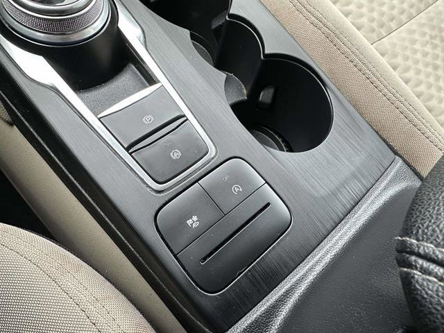 Certified 2020 Ford Escape SE image 20