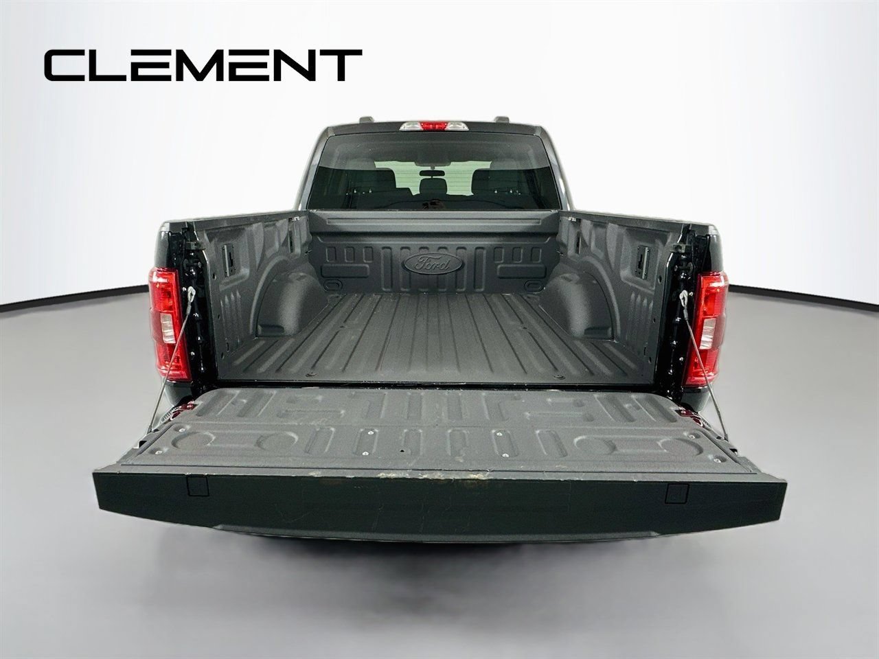 Certified 2023 Ford F150 XLT w/ Trailer Tow Package AWD/4WD image 11