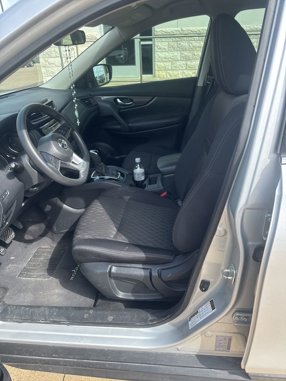 Used 2017 Nissan Rogue S image 9