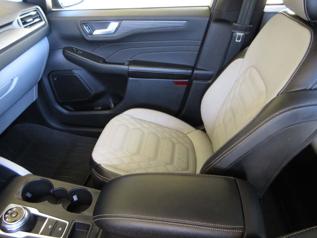 Certified 2023 Ford Escape SE w/ PHEV Premium Package FWD image 23