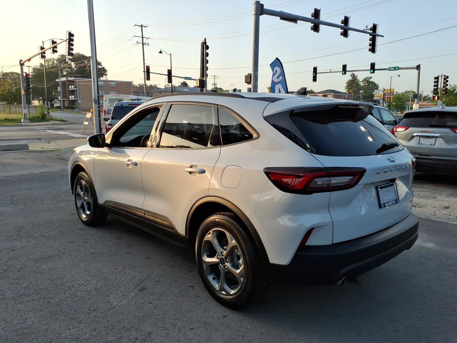 Certified 2025 Ford Escape ST-Line Select AWD/4WD image 4