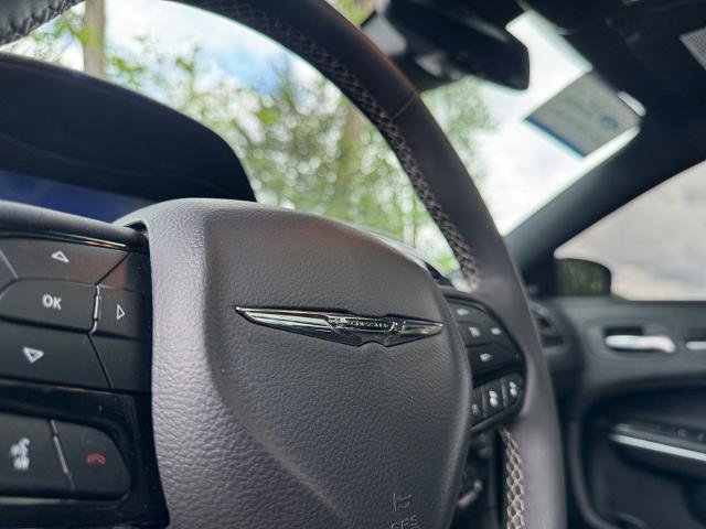 Used 2022 Chrysler 300 S w/ Comfort Group RWD image 34