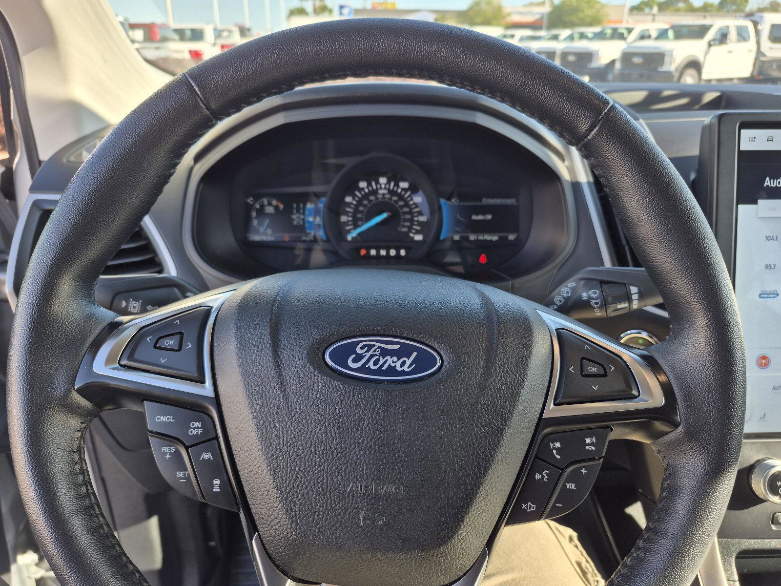 Certified 2024 Ford Edge SEL image 11