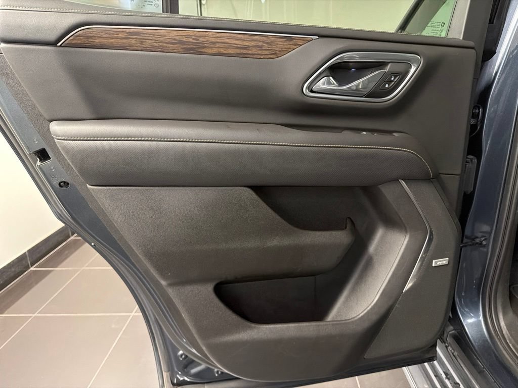 Used 2021 Chevrolet Tahoe Premier AWD/4WD image 34