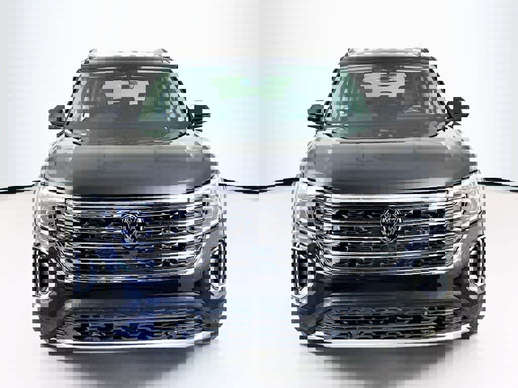 Used 2025 Volkswagen Atlas SE image 6