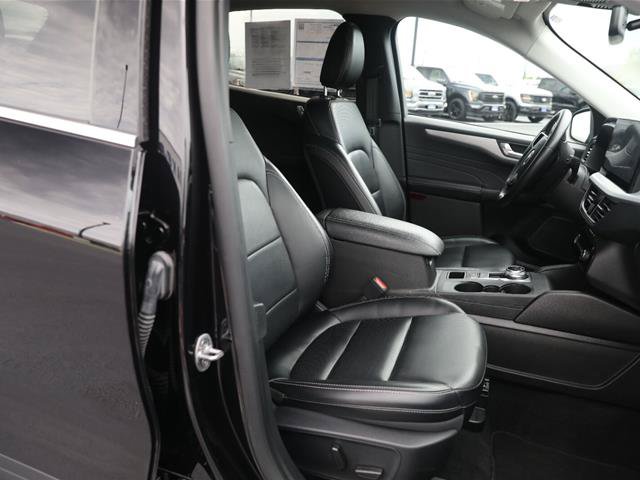 Certified 2024 Ford Escape Platinum AWD/4WD image 27