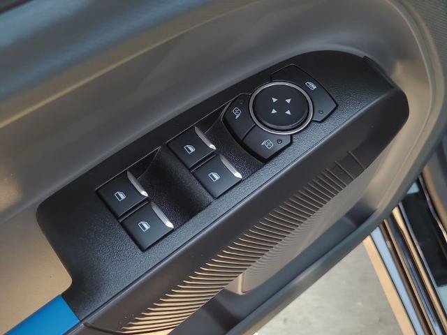 Certified 2025 Ford Maverick Lobo AWD/4WD image 19