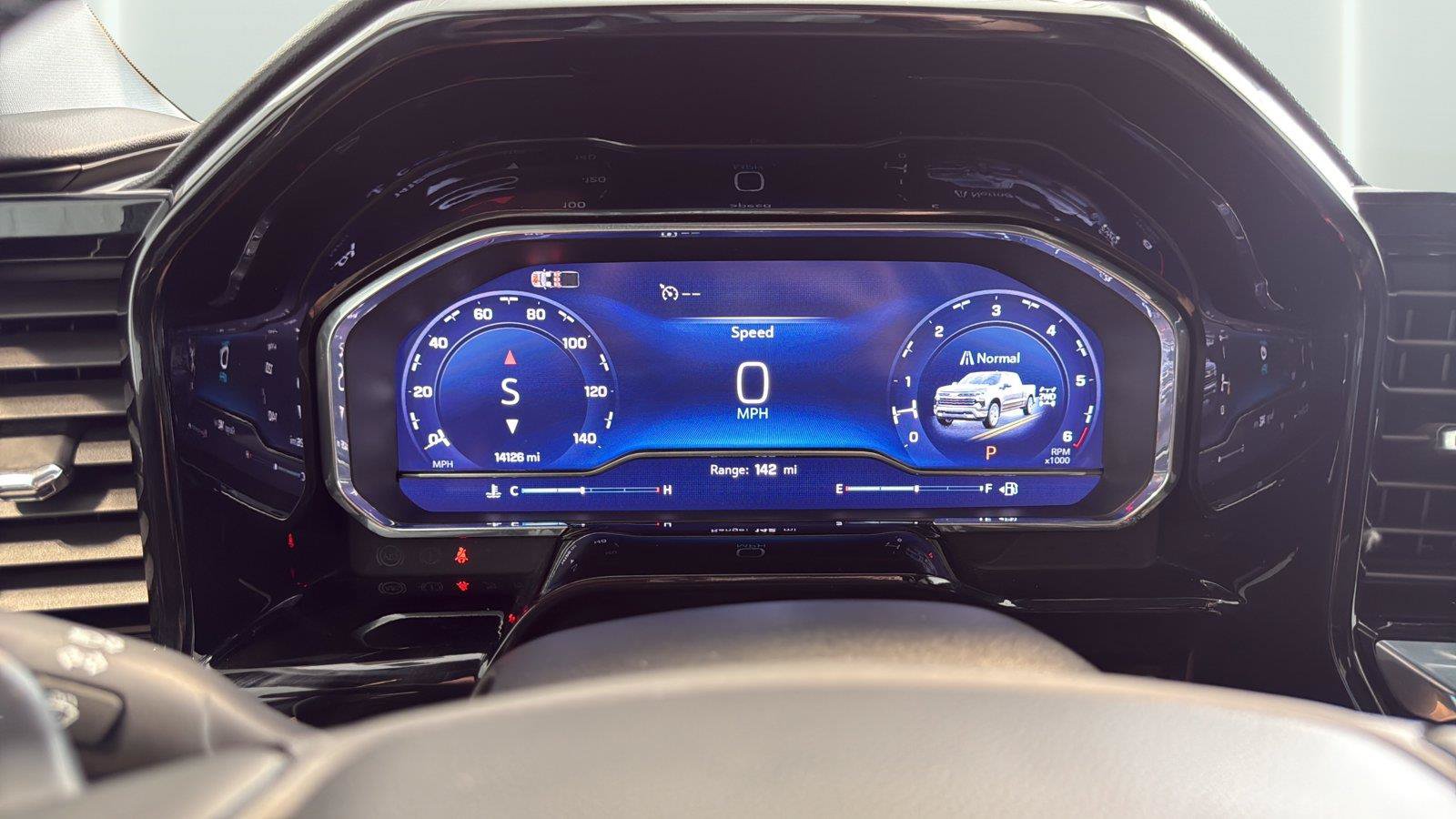Used 2025 Chevrolet Silverado 1500 RST w/ Convenience Package II AWD/4WD image 15