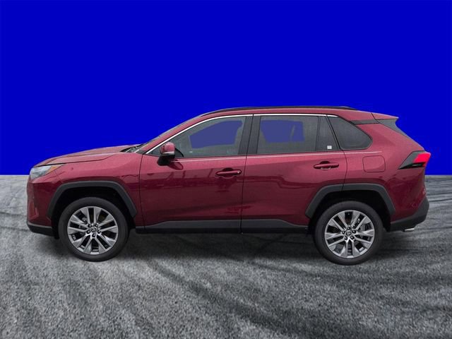 Used 2022 Toyota RAV4 XLE Premium AWD/4WD image 2