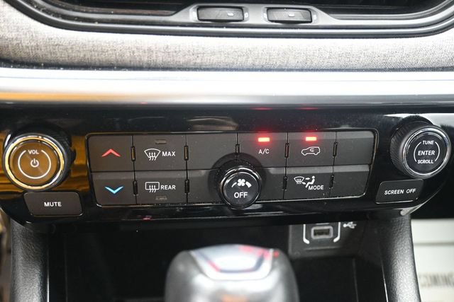 Used 2024 Jeep Compass Latitude AWD/4WD image 13