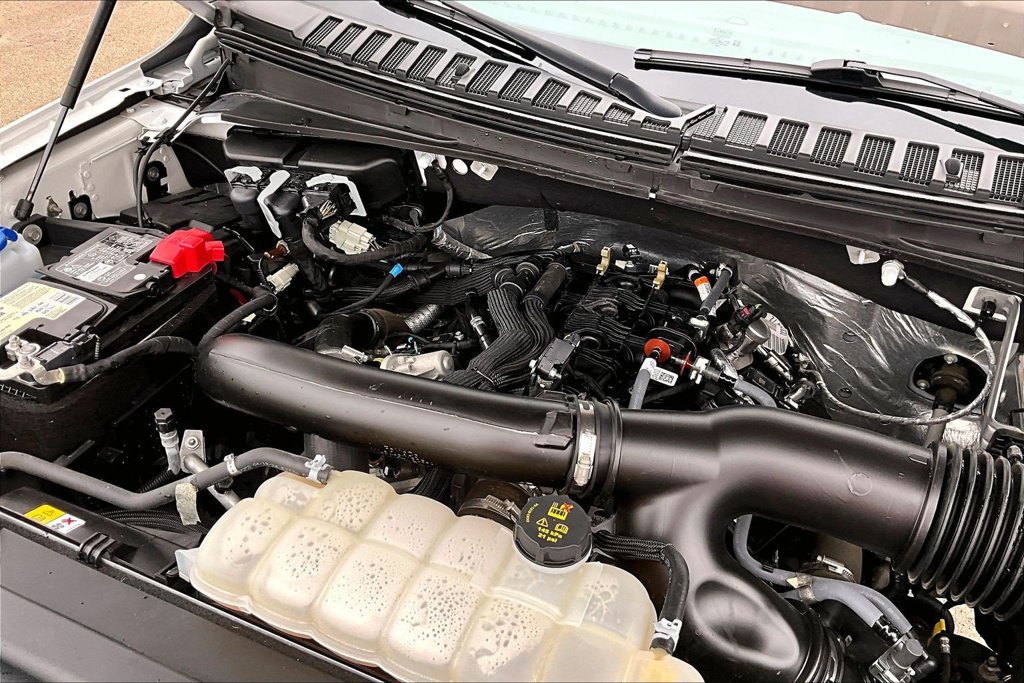 Certified 2024 Ford Expedition Platinum AWD/4WD image 35