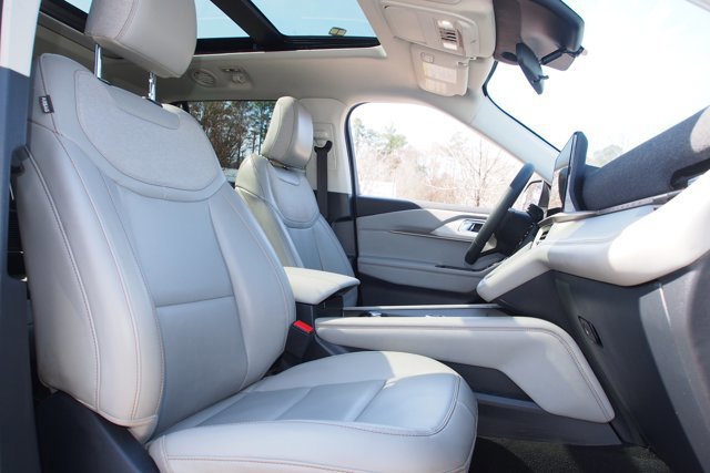 Certified 2025 Ford Explorer Active w/ Active Comfort Package image 11