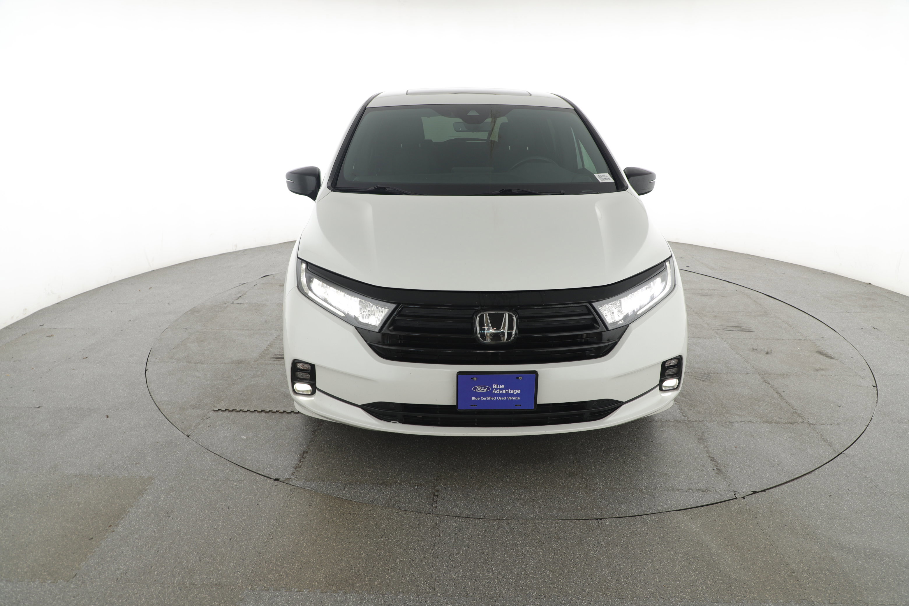 Used 2023 Honda Odyssey Sport image 3