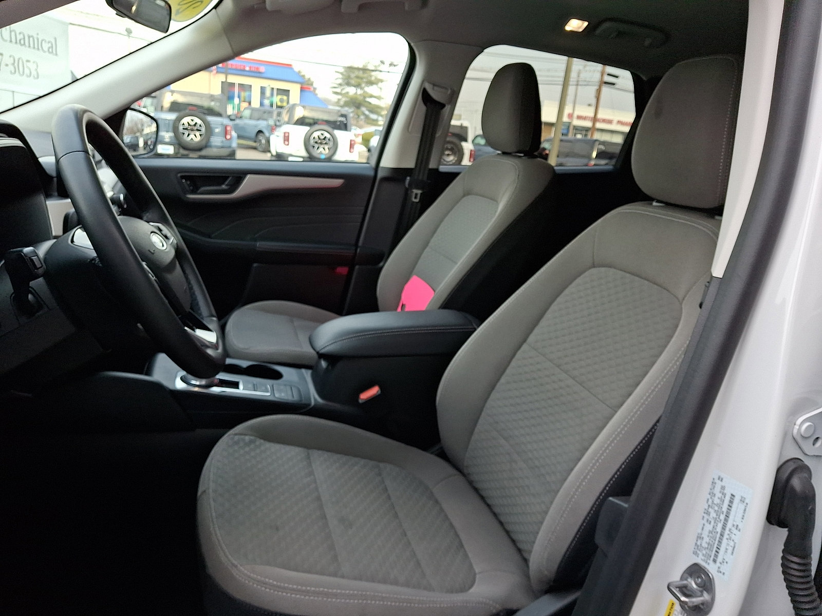 Certified 2022 Ford Escape SE w/ Convenience Package image 16