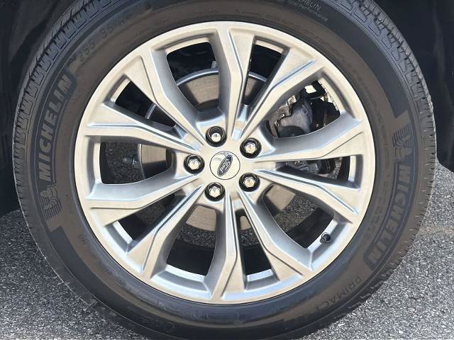 Certified 2023 Ford Explorer XLT w/ Equipment Group 202A AWD/4WD image 14