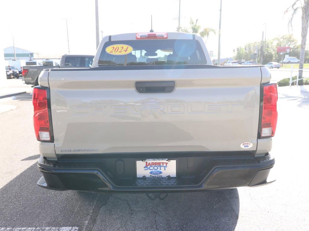 Used 2024 Chevrolet Colorado W/T image 4