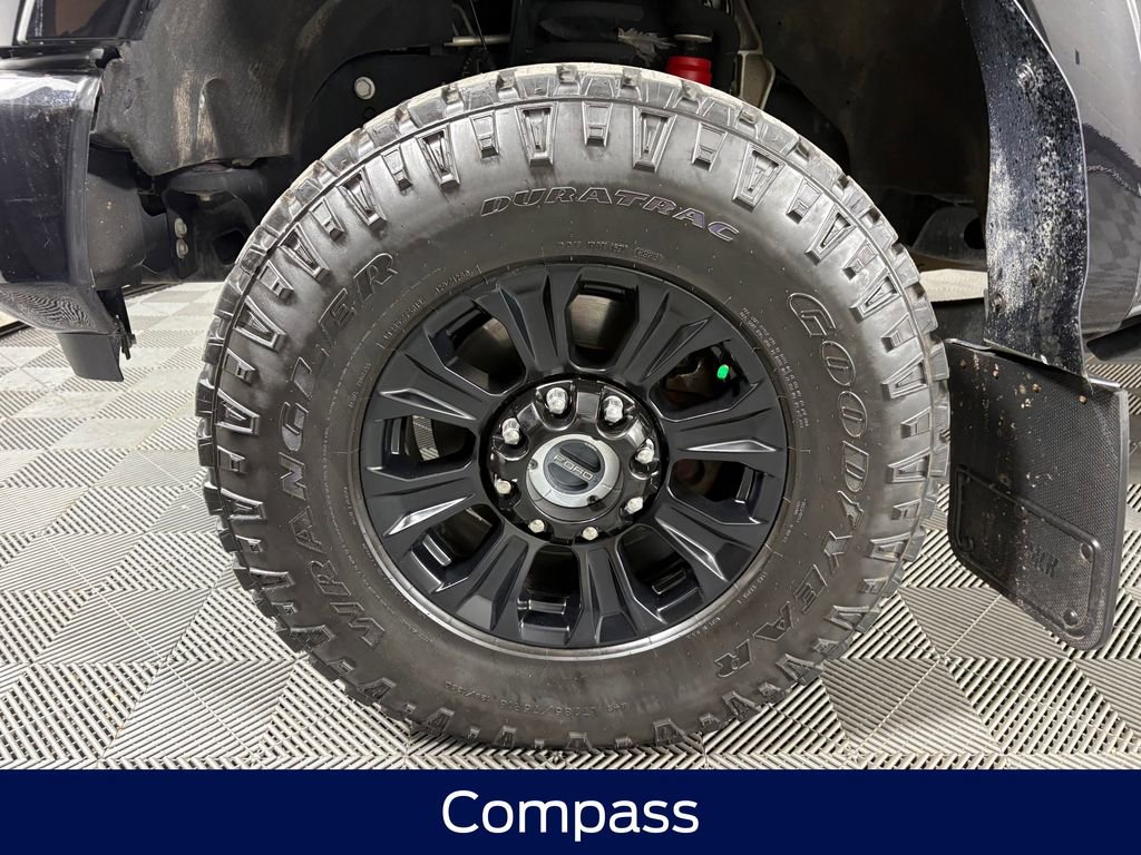 Certified 2022 Ford F350 Platinum w/ Tremor Off-Road Package AWD/4WD image 11