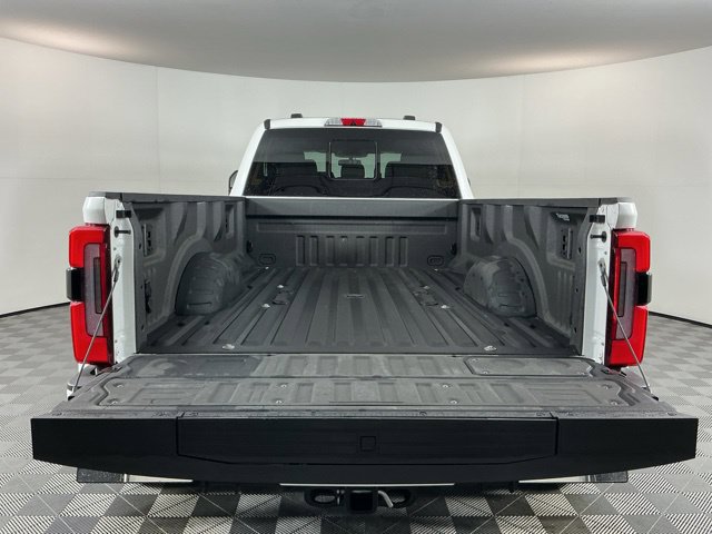 Certified 2026 Ford F450 Platinum w/ Platinum Plus Package AWD/4WD image 7