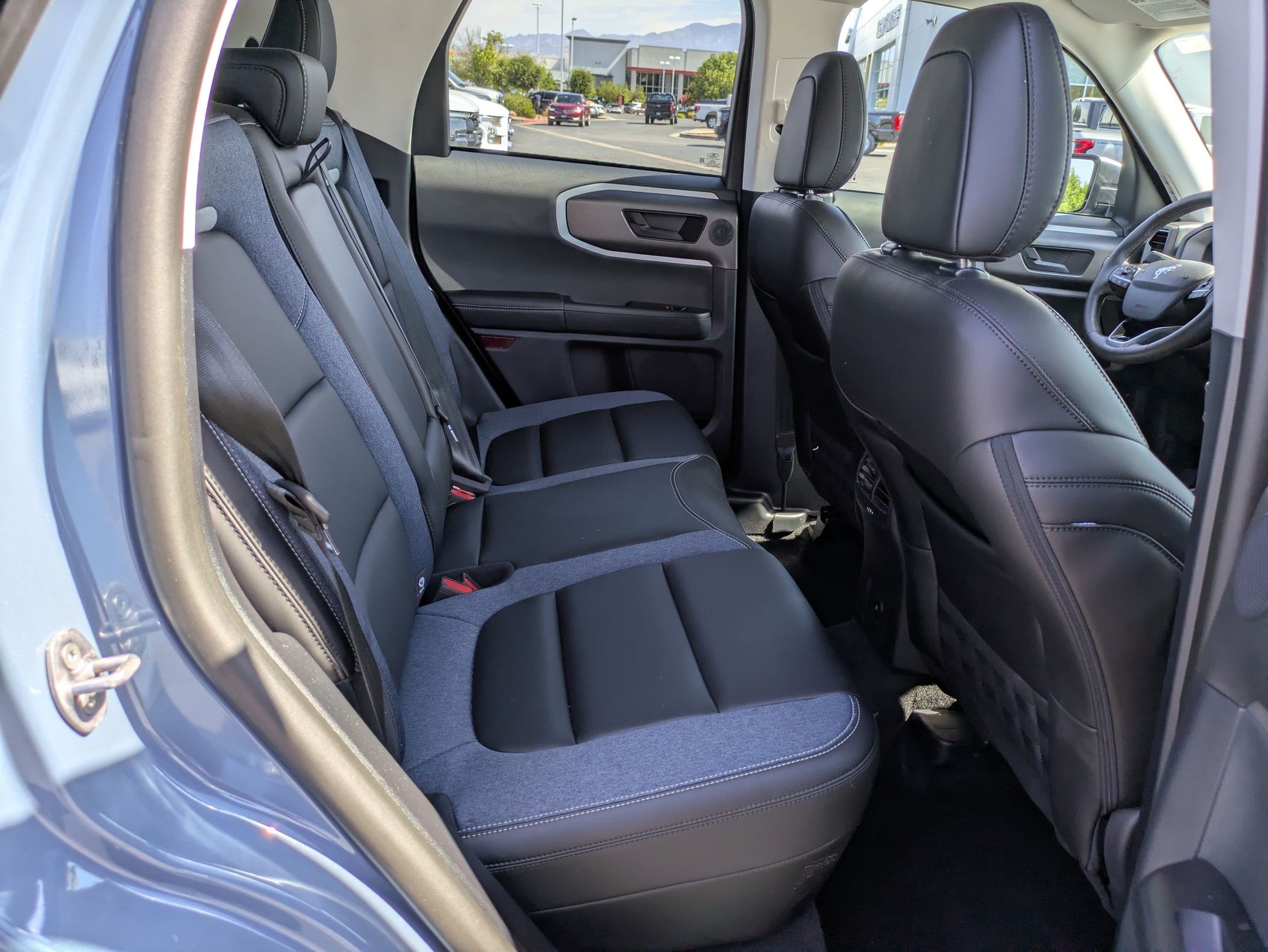 Certified 2025 Ford Bronco Sport Outer Banks w/ Outer Banks Tech Package+ AWD/4WD image 32