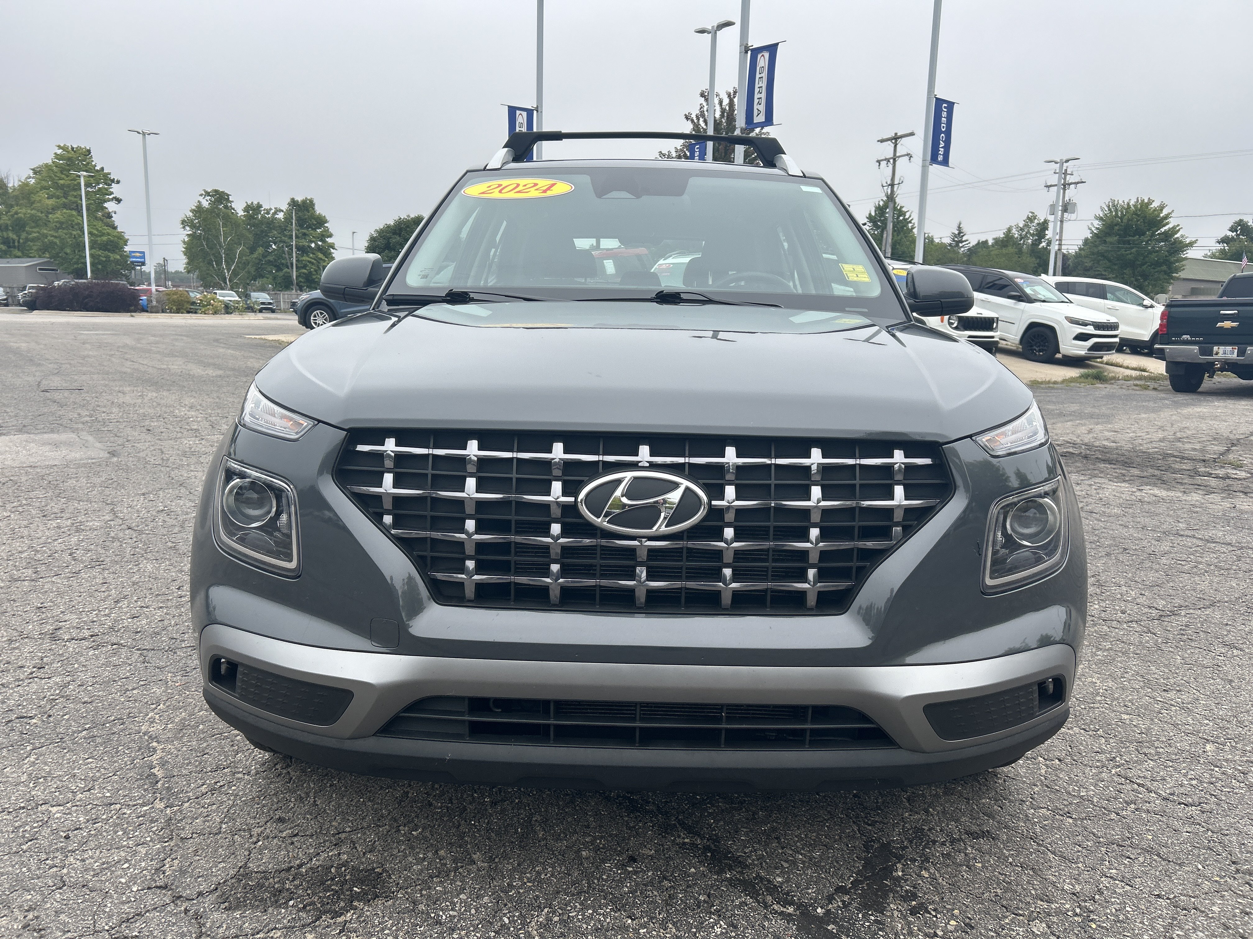 Used 2024 Hyundai Venue SEL FWD image 8
