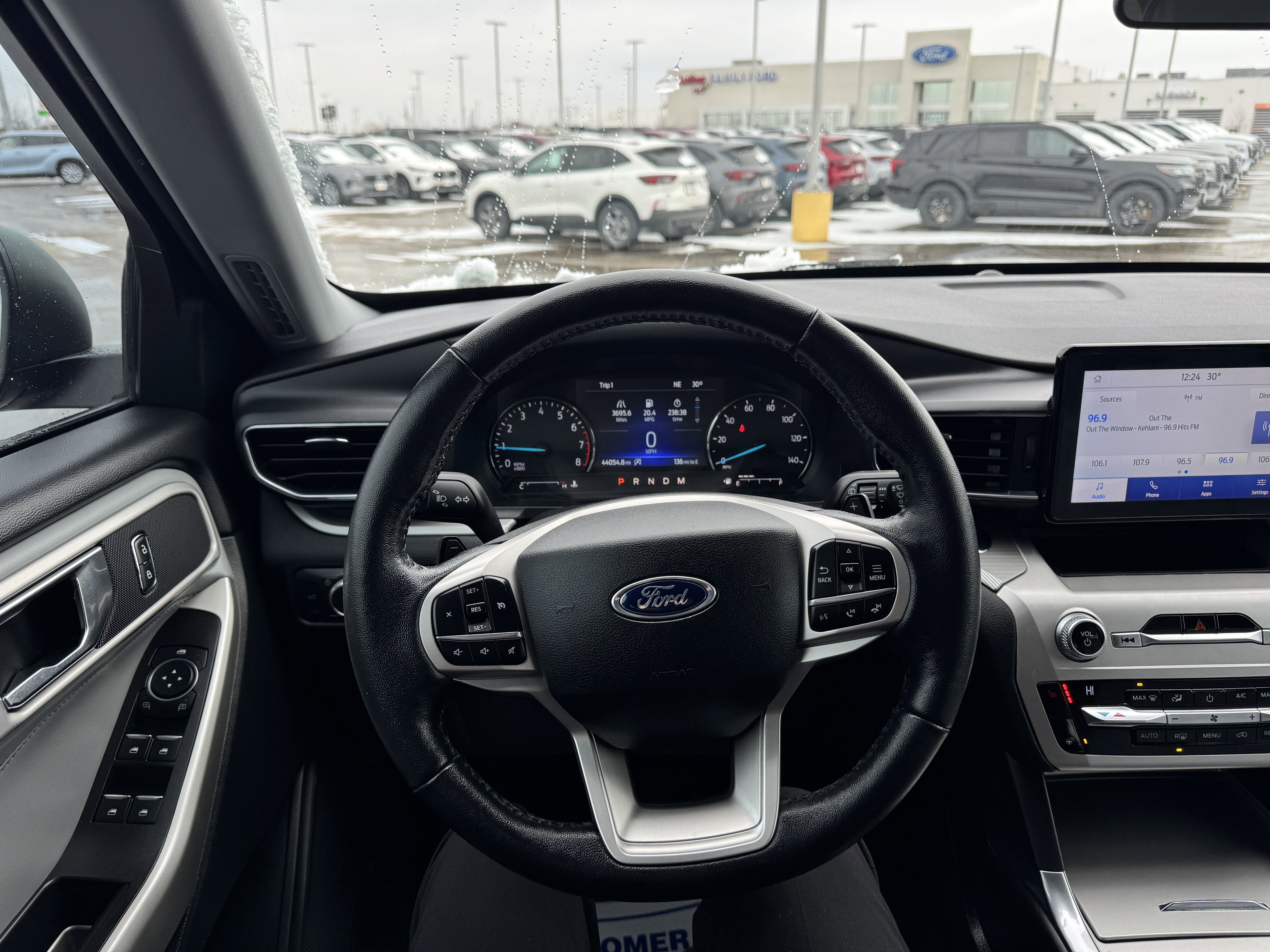 Certified 2021 Ford Explorer XLT w/ Equipment Group 202A image 9