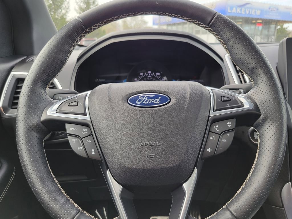 Certified 2022 Ford Edge ST w/ Equipment Group 401A AWD/4WD image 11