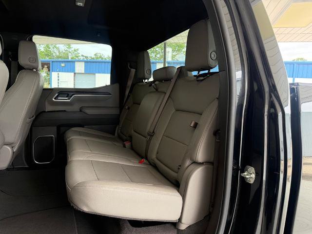 Used 2025 GMC Sierra 1500 SLT RWD image 8