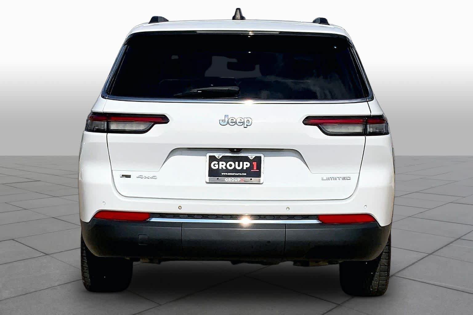Used 2022 Jeep Grand Cherokee L Limited AWD/4WD image 5