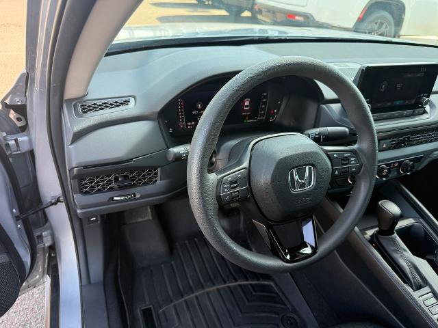 Used 2023 Honda Accord LX image 17