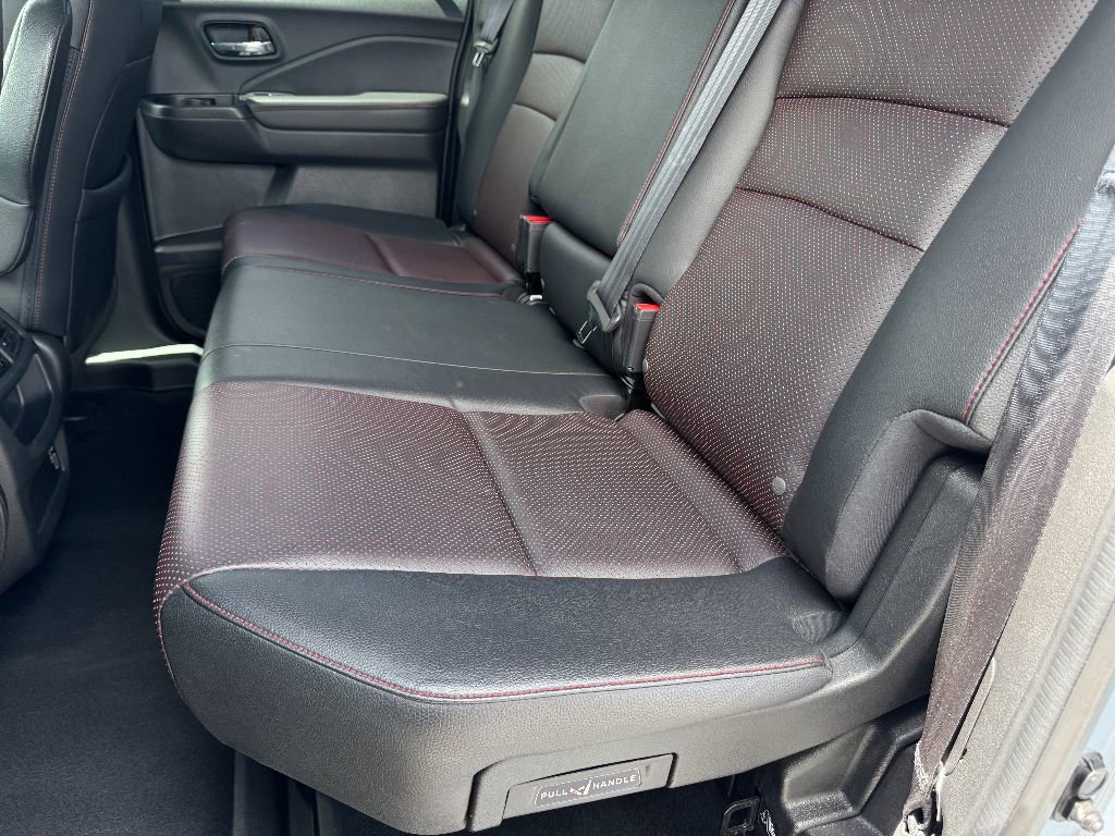 Used 2022 Honda Ridgeline Black Edition image 13