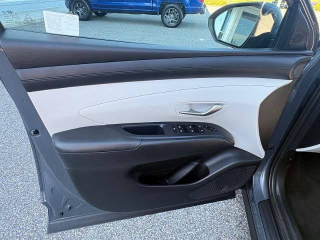 Used 2025 Hyundai Tucson SEL FWD image 9