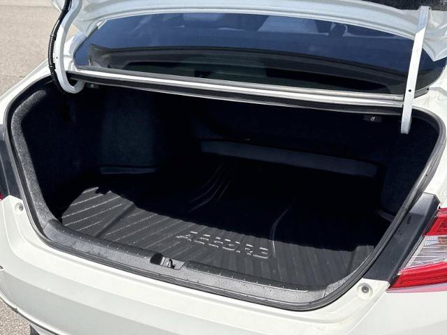 Used 2019 Honda Accord EX-L image 11