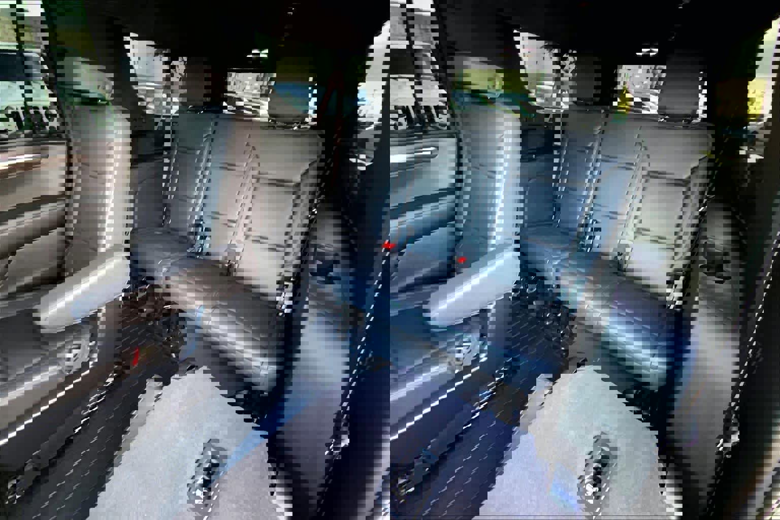 Used 2025 Chevrolet Suburban Z71 w/ Comfort Package image 18