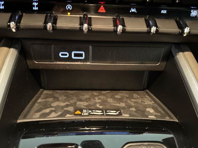 Used 2024 Chevrolet Colorado ZR2 w/ ZR2 Convenience Package III AWD/4WD image 28