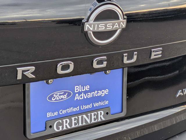 Used 2023 Nissan Rogue S AWD/4WD image 11