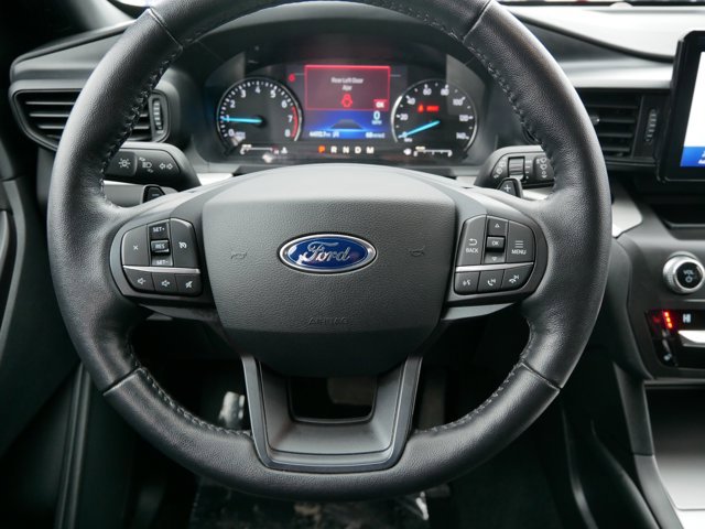 Certified 2025 Ford Escape Platinum AWD/4WD image 19