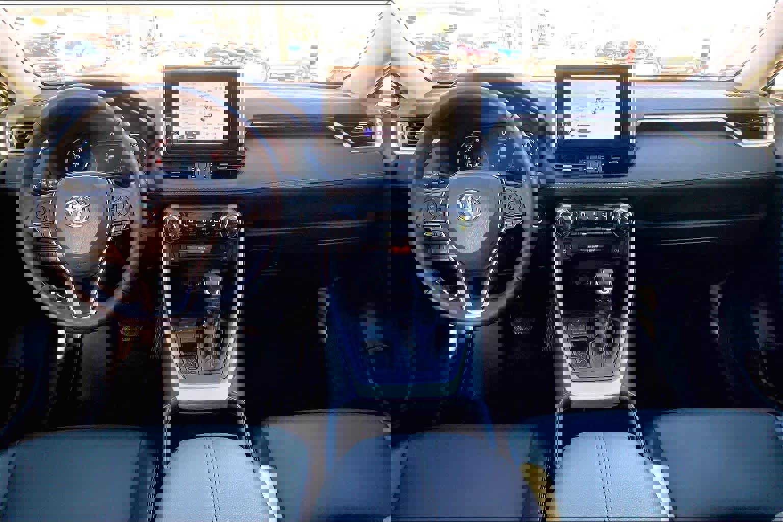 Used 2024 Toyota RAV4 XLE Premium image 15