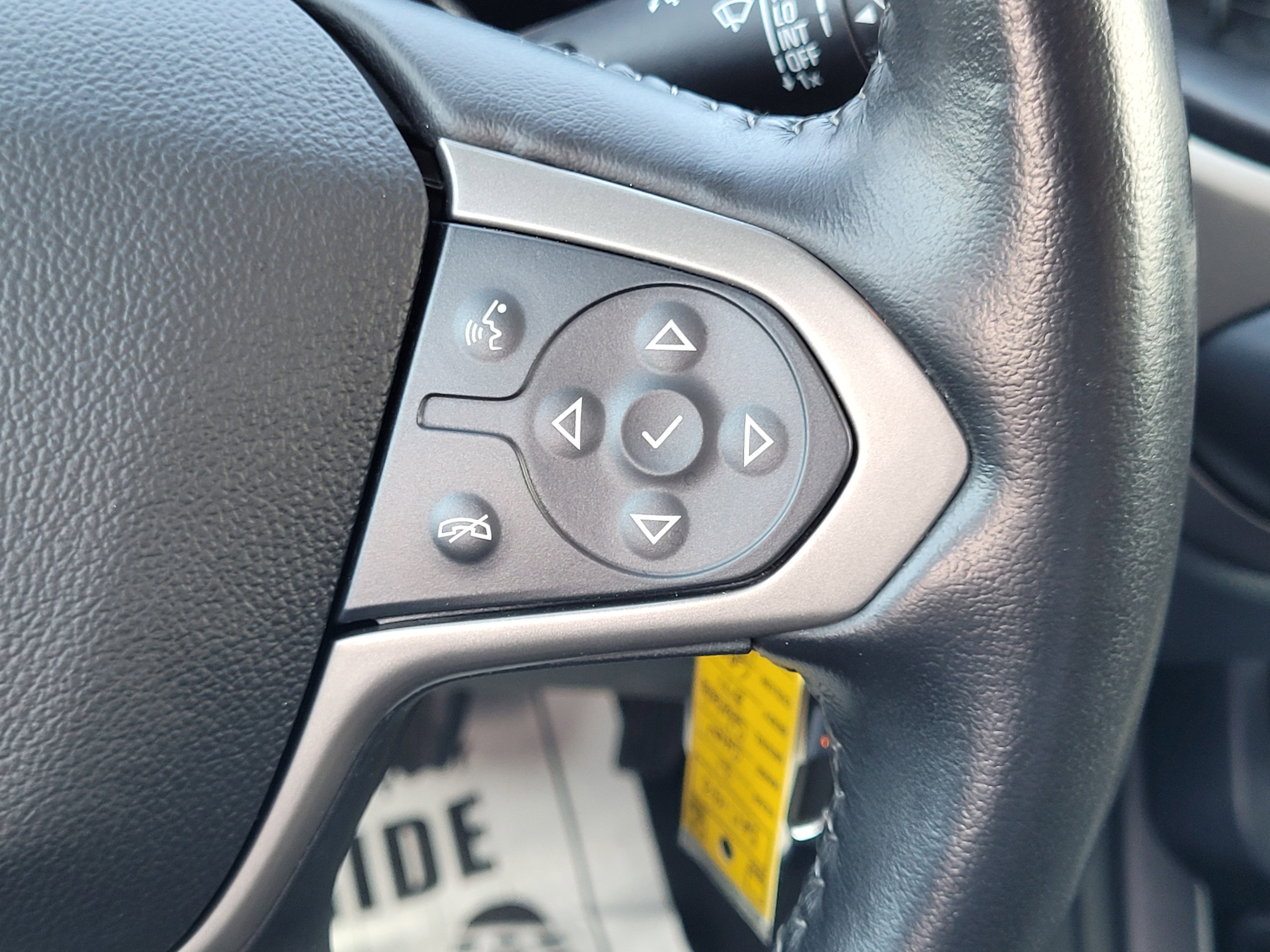 Used 2021 Chevrolet Colorado Z71 AWD/4WD image 13