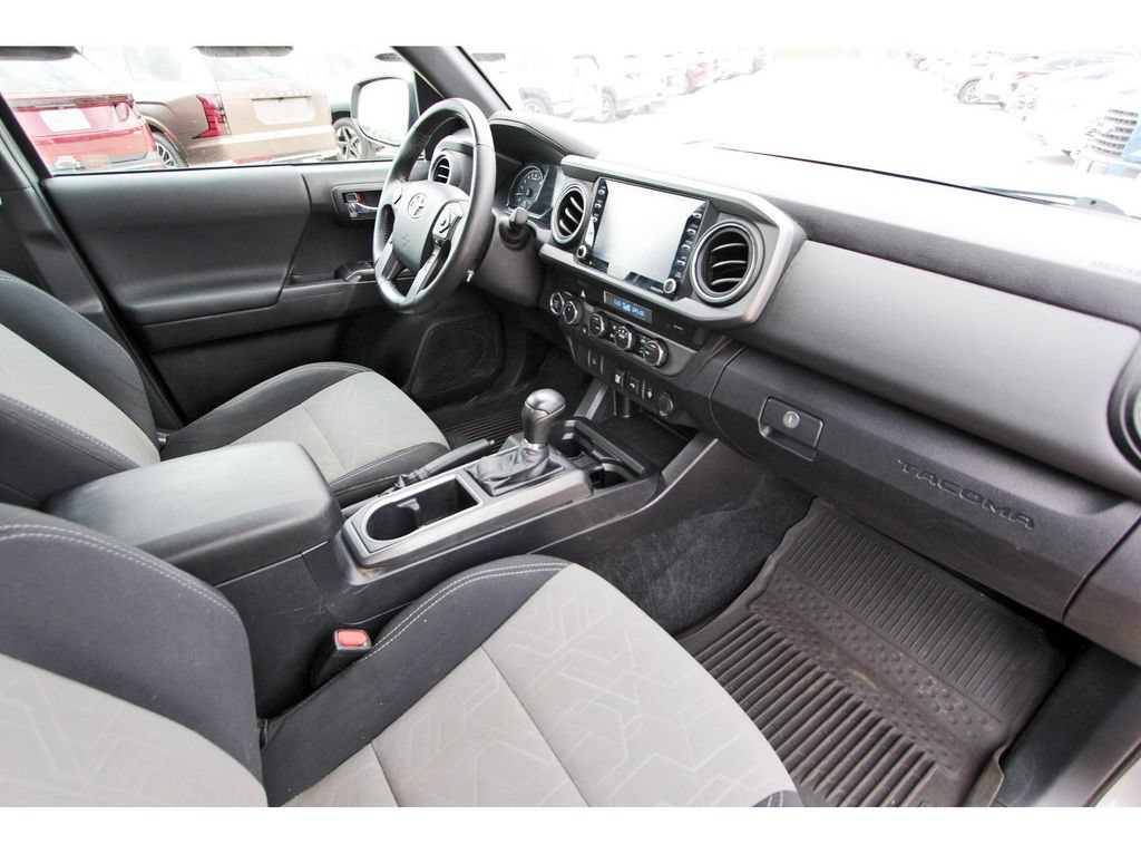 Used 2021 Toyota Tacoma TRD Off-Road AWD/4WD image 28