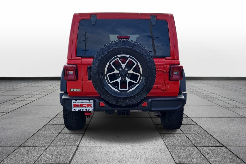 Used 2025 Jeep Wrangler Unlimited Rubicon AWD/4WD image 6
